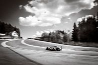 Toyota TS050 Hybride raceauto in Eau Rouge van Sjoerd van der Wal Fotografie thumbnail