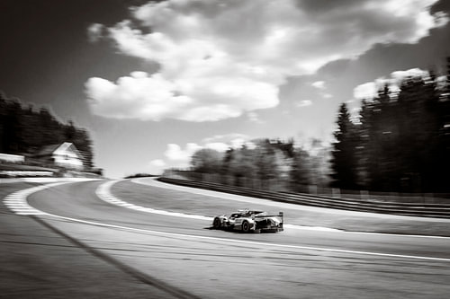Toyota TS050 Hybride raceauto in Eau Rouge