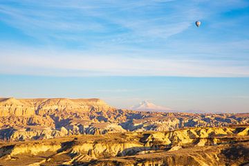 Balloon flight, Cappadocia, Turkey by Lieuwe J. Zander