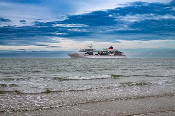 Cruise ship Ms Europa by MSP Canvas