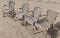 strandstoelen, der strandkorbe, beach-chairs van Yvonne de Waal Malefijt thumbnail