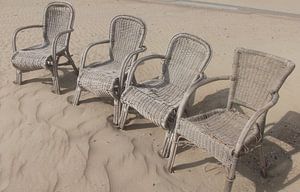 strandstoelen, der strandkorbe, beach-chairs sur Yvonne de Waal Malefijt