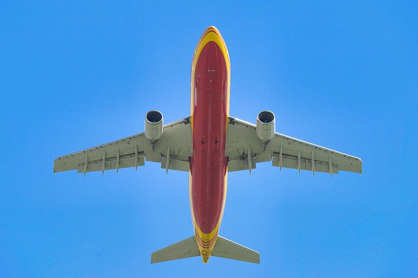 DHL plane takes off by Peter Bartelings