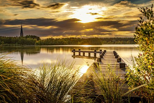 Zonsondergang bij de pier van De Poel  Amstelveen van Marco Rutten