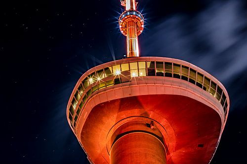 Euromast en détail, couleur orange