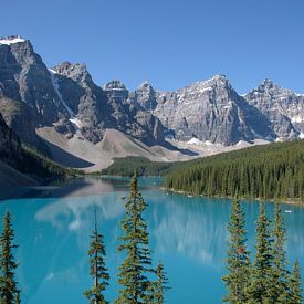 Morraine Lake in den kanadischen Rocky Mountains von Arjen Tjallema