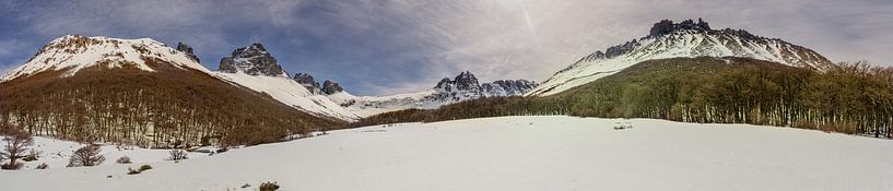 In einer atemberaubenden Pagode können Sie diese Aussicht am Cerro Castillo genießen. von Kevin Pluk