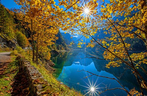 Les étoiles du soleil dans le lac de Gosau sur Christa Kramer