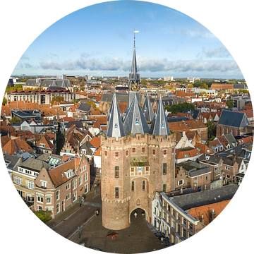 Zwolle luchtfoto met de Sassenpoort tijdens een mooie herfstdag van Sjoerd van der Wal Fotografie