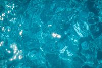 Eau de mer bleue et claire de la belle île d'Ibiza