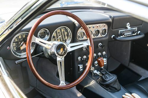 Lamborghini 350 GT klassiek Italiaans sportwagen interieur