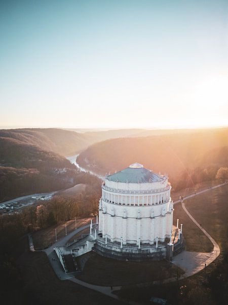 Befreiungshalle Kelheim au coucher du soleil avec vue sur le Danube par Martin Müller