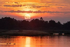 Sonnenuntergang am Wetereing von Bert Molenaar