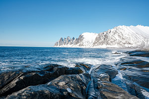 Devils Peaks bei Senja im Winter