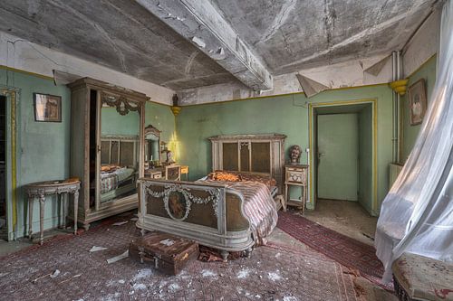 chambre abandonnée sur Ivana Luijten