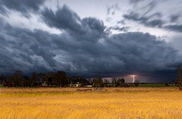 Holland in Onweer met bliksem.