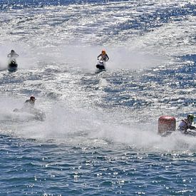 Im Rennen um die Trophäe, fünf Wasserfahrzeuge in Tarragona von ArtelierGerdah