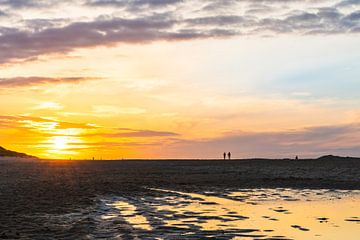 Zonsondergang op het strand van zeilstrafotografie.nl