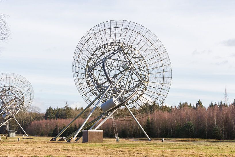 Large array radio telescope by Micha Klootwijk
