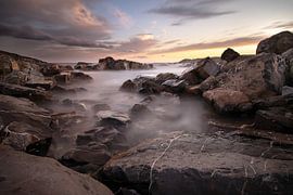 Rotsen bij de zee van Markus Bieck