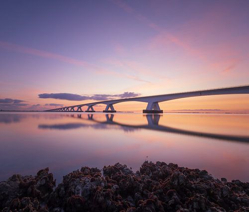 Zeelandbrug tijdens zonsopkomst