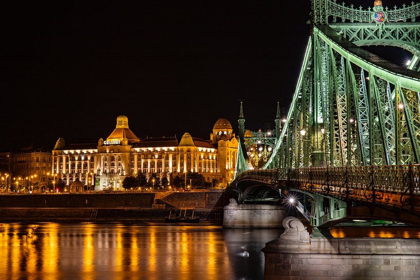 Budapest by Hello Pompoyo