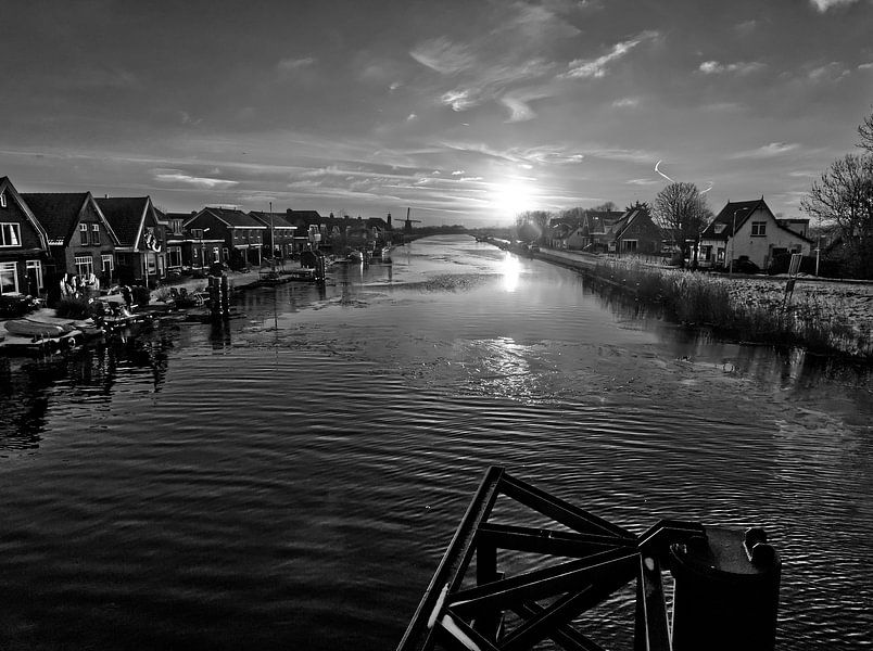 Pont de Wetering en noir et blanc par Pictures by Van Haestregt