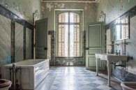 Marmeren badkamer in Frans chateau van Tim Vlielander thumbnail