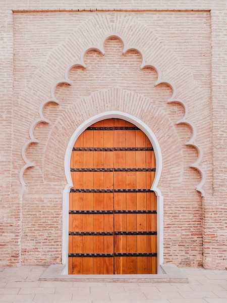 Porte en bois et mur de briques à Marrakech par Photolovers reisfotografie