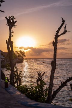 Zonsondergang Bali kleur van Dieuwertje Van der Stoep