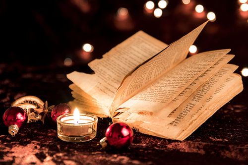 Ouverture d'un livre pour Noël