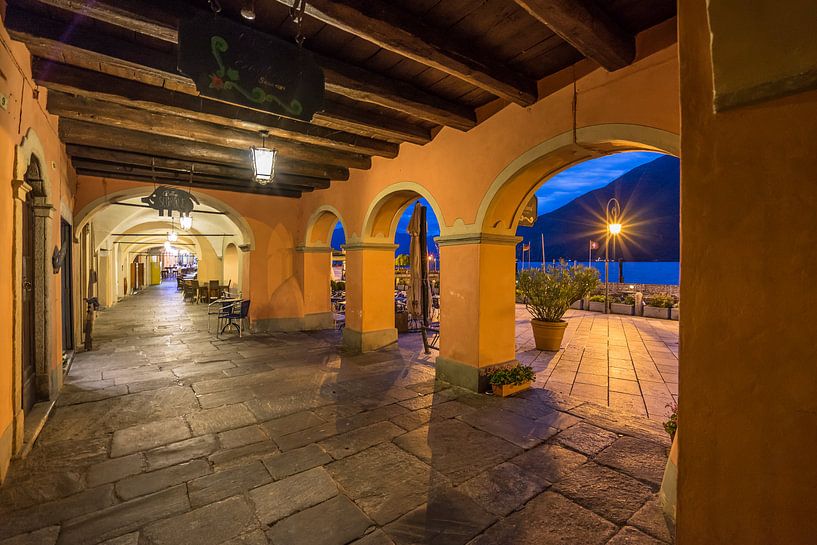 Boulevard Cannobio, Lago Maggiore van Annie Jakobs