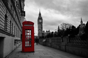 Rode telefooncel met de Big Ben in Londen in zwart-wit van iPics Photography