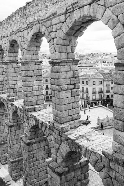 aqueduct of Segovia by Merel Taalman