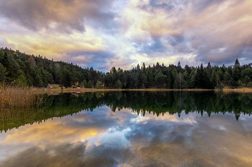 Zonsondergang bij het meer