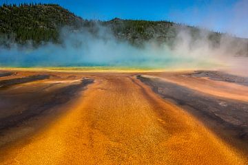 grand prismatic spring - yellowstone national park