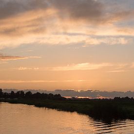 Meer in Friesland zonsondergang sur saskia snijders