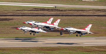 Take-off U.S. Air Force Thunderbirds. by Jaap van den Berg