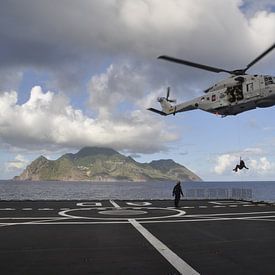 Marine helicopter op oefening sur Gilian Fijen