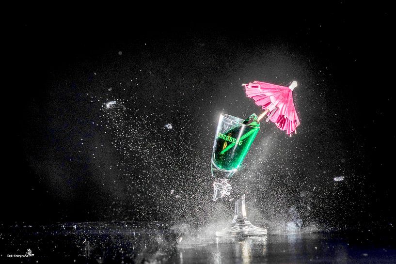 tropical drink with parasol by Esther Bax