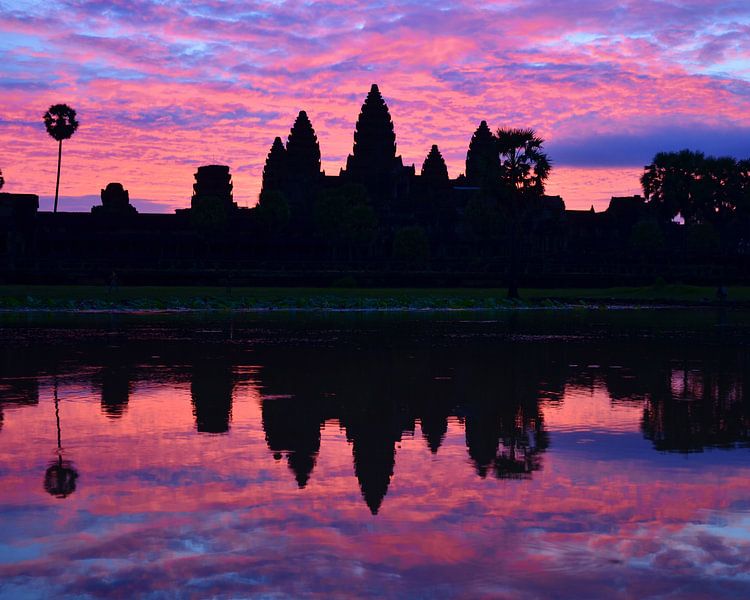 Sonnenaufgang am Angkor Wat von Renzo de Jonge