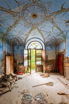 Lost Place - j'adore ce genre de plafond artistiquement décoré - villa italienne sur Gentleman of Decay
