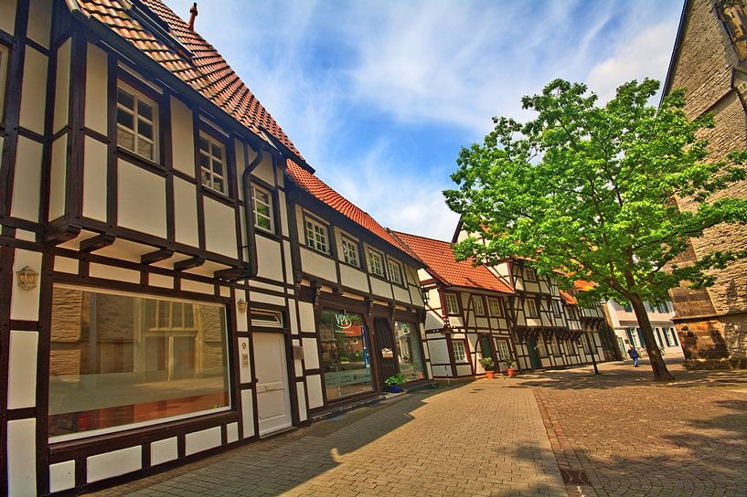 rund um die Kirche par Edgar Schermaul