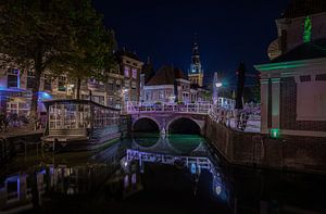 Alkmaar, canal, vieux pont et pèse-personne sur Dennis Donders