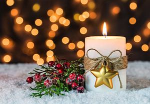 Décoration festive des bougies de Noël et de l'Avent sur Alex Winter