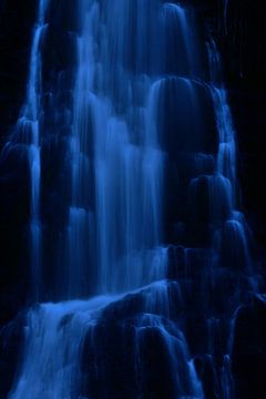The waterfall by Oliver Lahrem