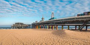 Scheveningen in panorama - Pier van Scheveningen op het strand in Den Haag van Jolanda Aalbers