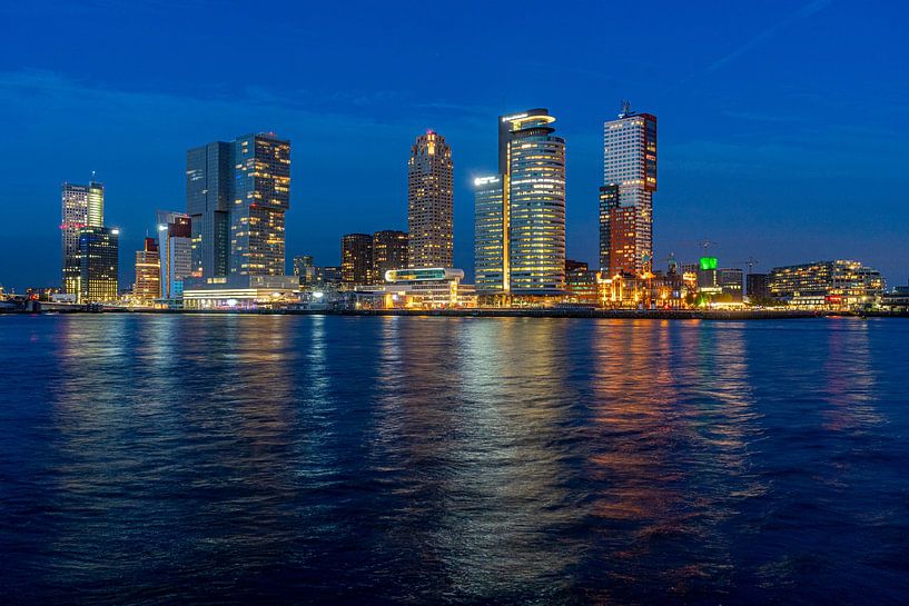 Skyline by Tom van Dutch