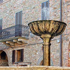 Fontein op het centrale plein Panicale Umbrië van Dorothy Berry-Lound