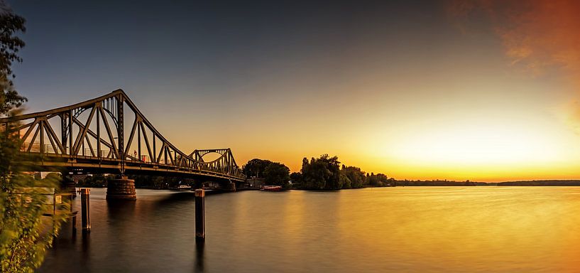 13 by Frank Herrmann